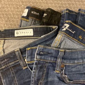 5 pairs  denim EUC Hudson, 7 jeans & ag theory
